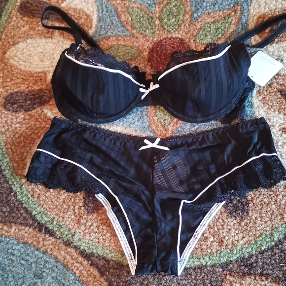 Rene Rofe Lace Trim Black Bra - Picture 10 of 12